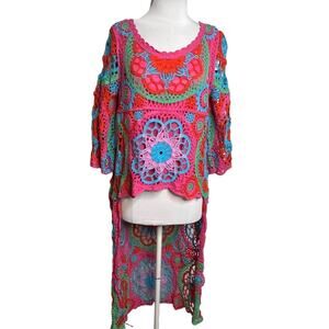 NWT Belle Frances‎ Crochet floral high low top